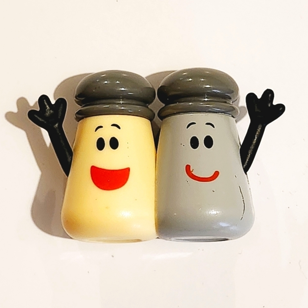 *3 for $25* Blue's Clues Figure - Mr. Salt & Mrs. Pepper - Toy